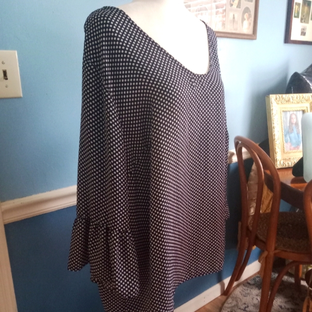 Como Black women's blouse black/white polka dot top long ruffle sleeve, size 3X